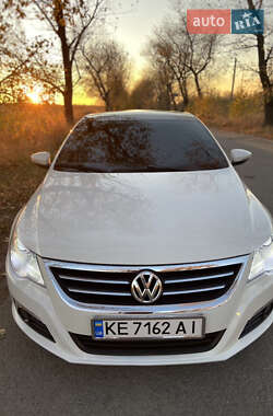 Купе Volkswagen CC / Passat CC 2010 в 