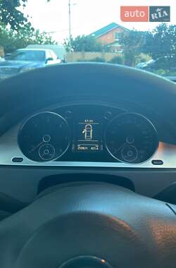 Купе Volkswagen CC / Passat CC 2009 в 