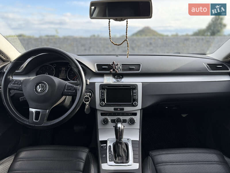 Купе Volkswagen CC / Passat CC 2012 в Мукачево