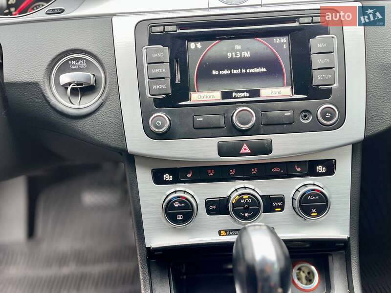 Купе Volkswagen CC / Passat CC 2012 в Черновцах