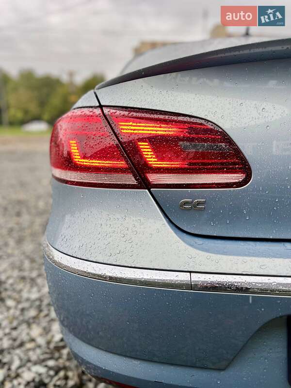 Купе Volkswagen CC / Passat CC 2012 в Черновцах