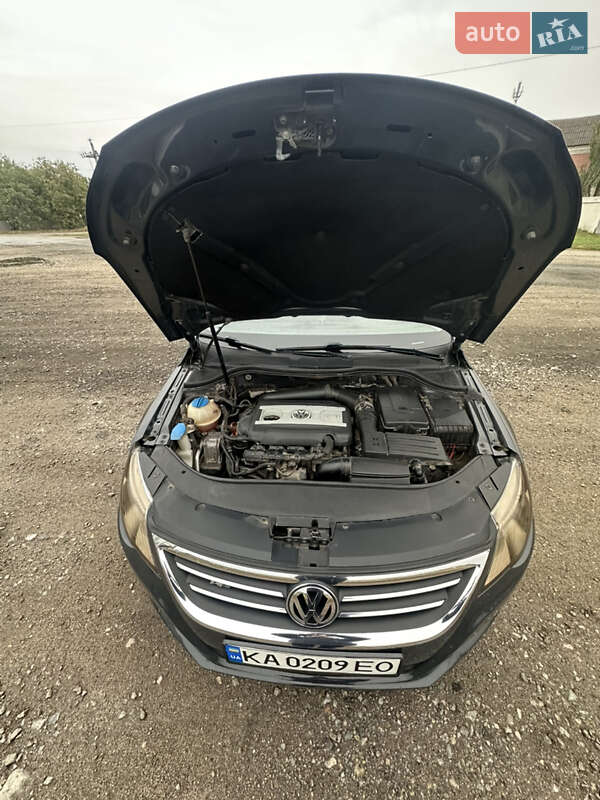 Купе Volkswagen CC / Passat CC 2012 в Полтаві