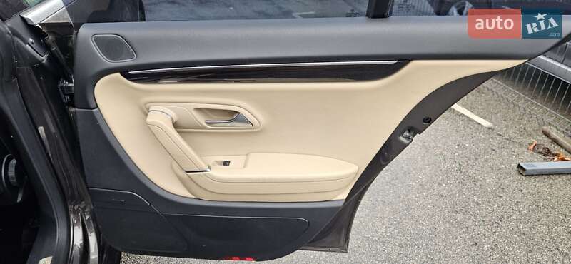 Купе Volkswagen CC / Passat CC 2012 в Києві