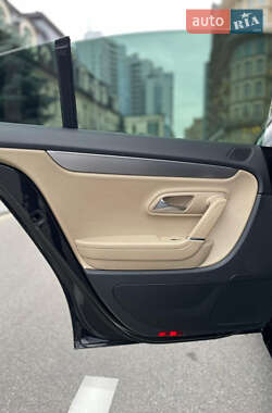 Купе Volkswagen CC / Passat CC 2013 в 