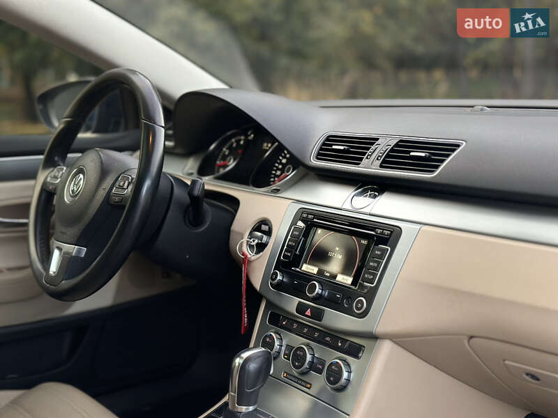 Купе Volkswagen CC / Passat CC 2012 в Днепре
