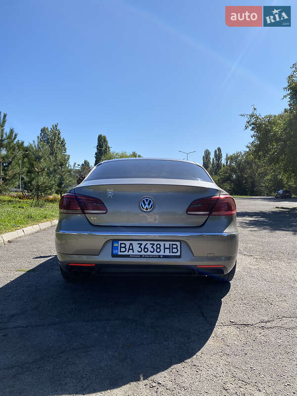 Купе Volkswagen CC / Passat CC 2012 в Кременчуге