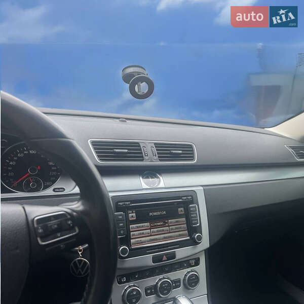 Купе Volkswagen CC / Passat CC 2012 в Киеве