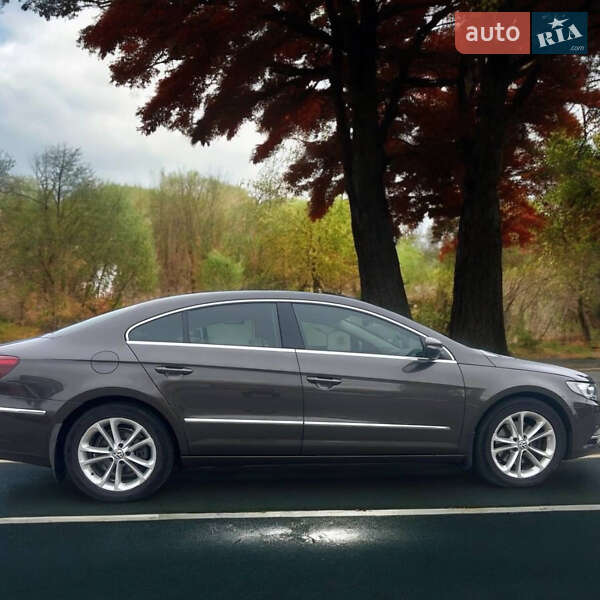 Купе Volkswagen CC / Passat CC 2012 в Киеве