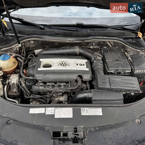 Купе Volkswagen CC / Passat CC 2011 в Жашкове