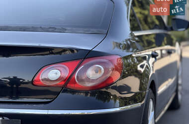 Купе Volkswagen CC / Passat CC 2009 в 