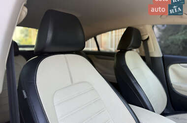 Купе Volkswagen CC / Passat CC 2009 в 