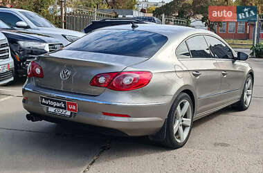 Купе Volkswagen CC / Passat CC 2011 в 