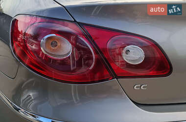 Купе Volkswagen CC / Passat CC 2011 в 