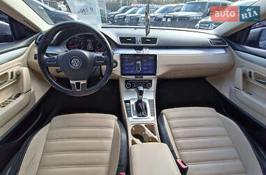 Купе Volkswagen CC / Passat CC 2011 в 