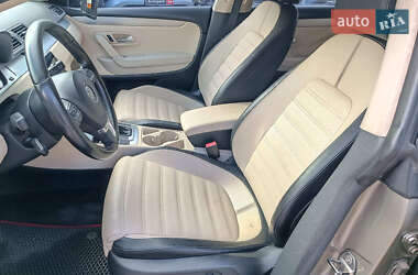 Купе Volkswagen CC / Passat CC 2011 в 
