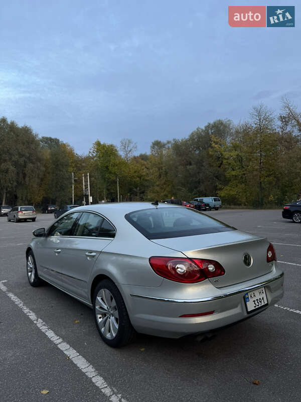 Купе Volkswagen CC / Passat CC 2011 в Чернігові