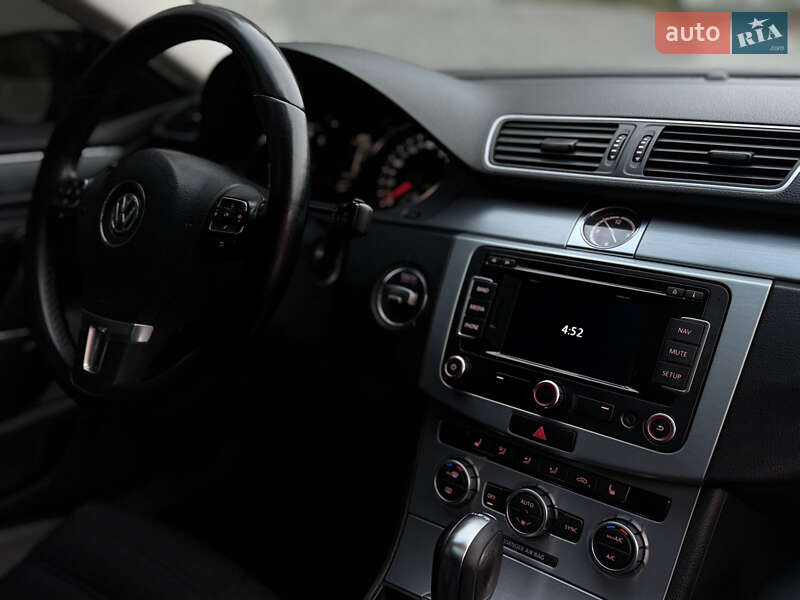 Купе Volkswagen CC / Passat CC 2013 в Львове