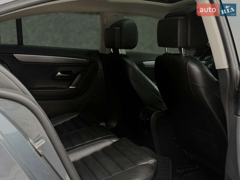 Купе Volkswagen CC / Passat CC 2013 в Львове