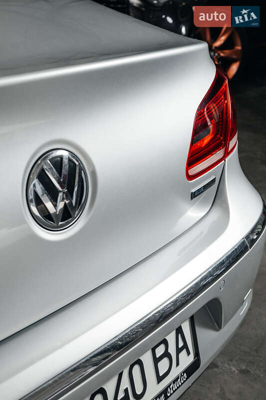 Купе Volkswagen CC / Passat CC 2012 в Черновцах