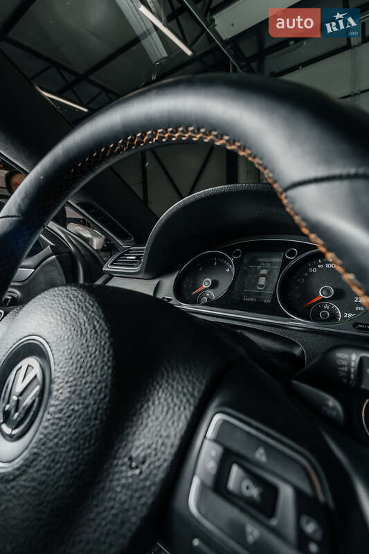 Купе Volkswagen CC / Passat CC 2012 в Черновцах