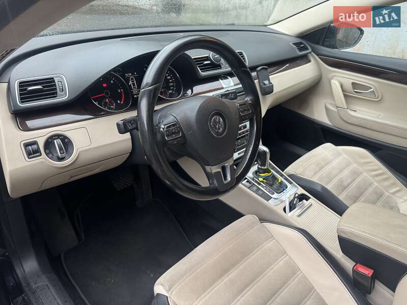 Купе Volkswagen CC / Passat CC 2011 в Киеве