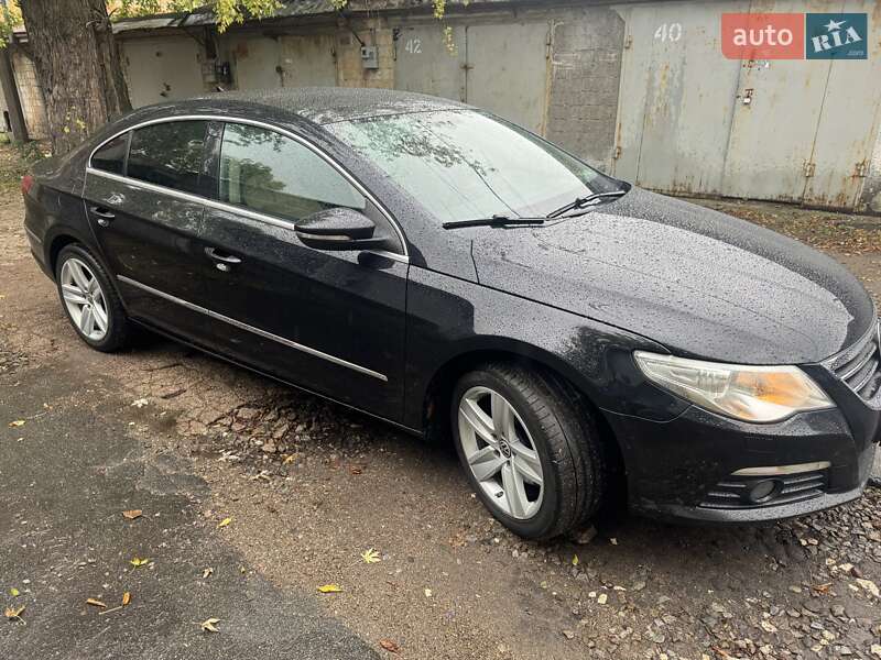 Купе Volkswagen CC / Passat CC 2011 в Киеве