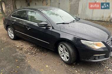 Купе Volkswagen CC / Passat CC 2011 в 