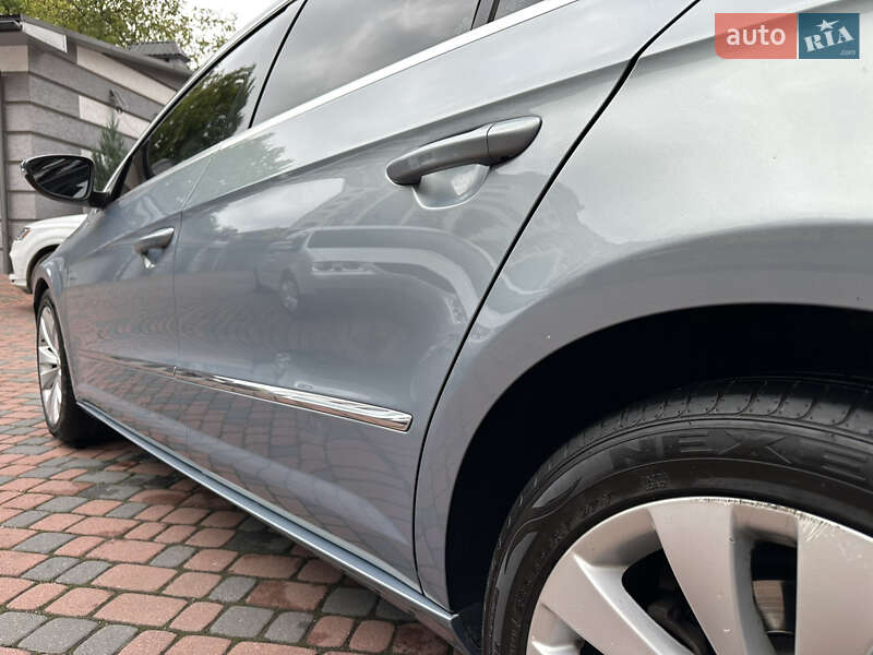 Купе Volkswagen CC / Passat CC 2010 в Івано-Франківську
