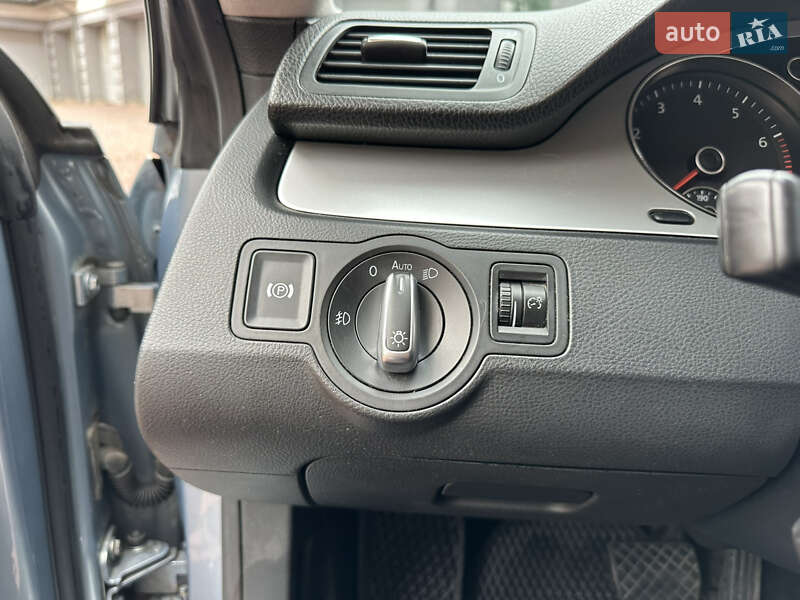 Купе Volkswagen CC / Passat CC 2010 в Івано-Франківську