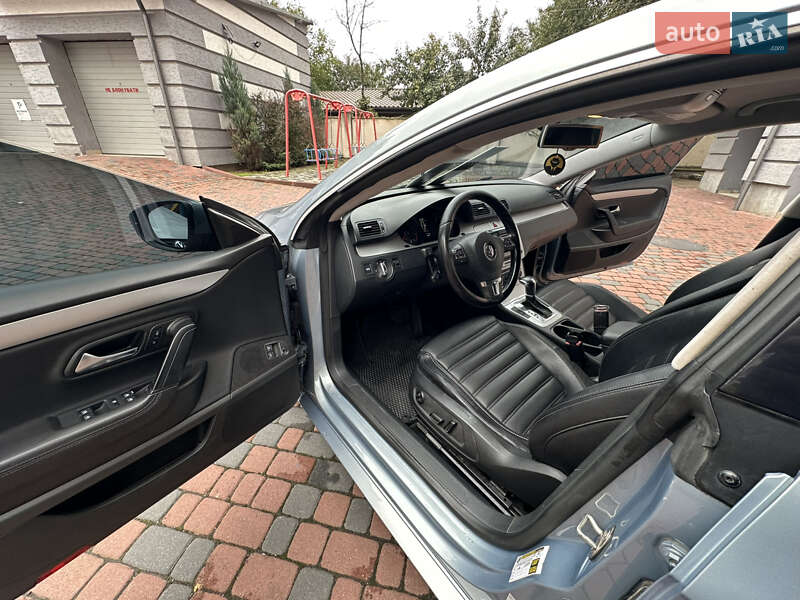 Купе Volkswagen CC / Passat CC 2010 в Івано-Франківську