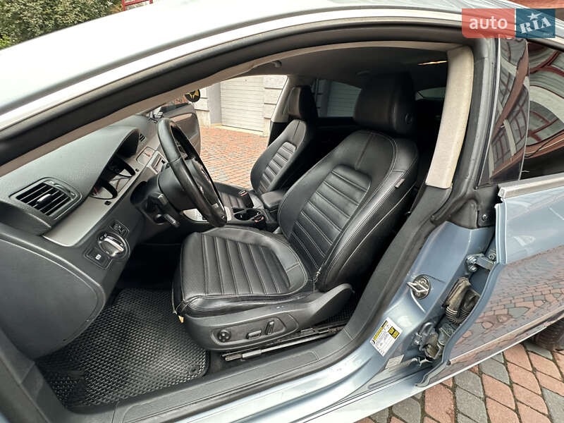 Купе Volkswagen CC / Passat CC 2010 в Івано-Франківську