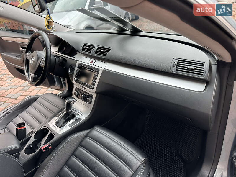 Купе Volkswagen CC / Passat CC 2010 в Івано-Франківську