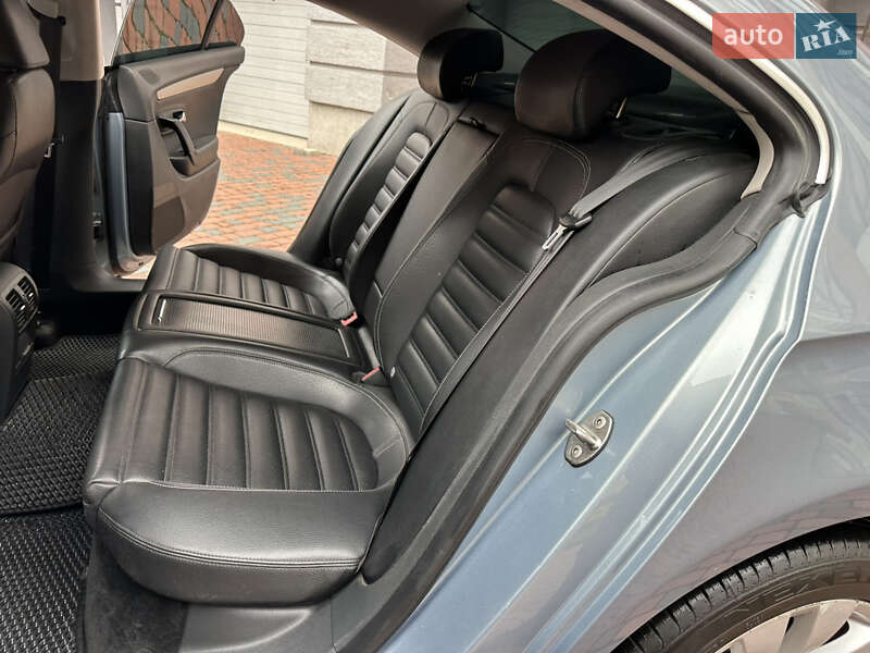 Купе Volkswagen CC / Passat CC 2010 в Івано-Франківську