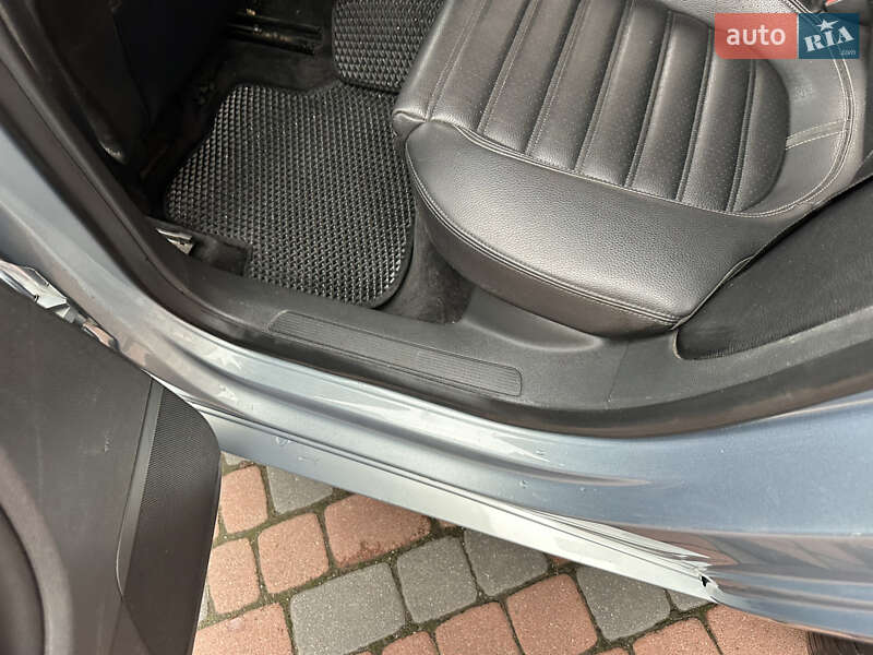 Купе Volkswagen CC / Passat CC 2010 в Івано-Франківську