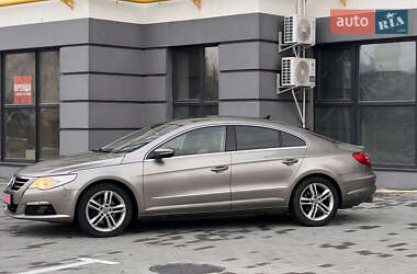 Купе Volkswagen CC / Passat CC 2011 в 