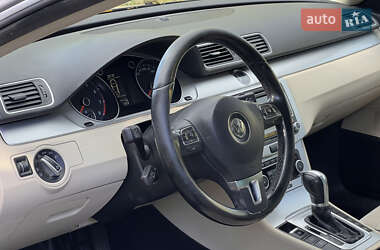 Купе Volkswagen CC / Passat CC 2011 в 