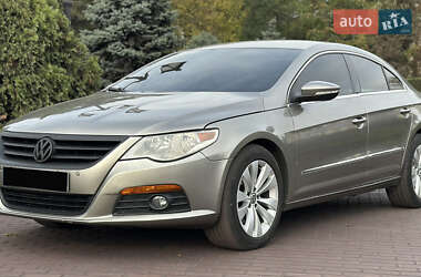 Купе Volkswagen CC / Passat CC 2011 в Дніпрі