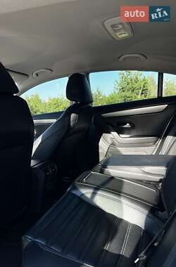Купе Volkswagen CC / Passat CC 2011 в 