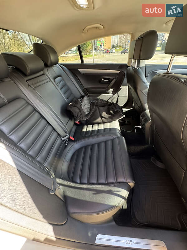 Купе Volkswagen CC / Passat CC 2013 в Києві