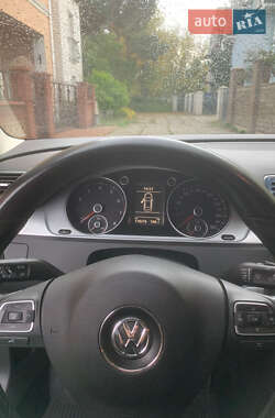 Купе Volkswagen CC / Passat CC 2012 в 