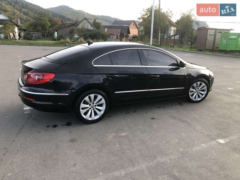 Купе Volkswagen CC / Passat CC 2011 в 