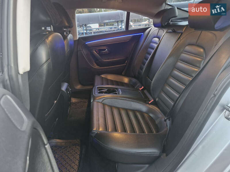 Купе Volkswagen CC / Passat CC 2011 в Киеве