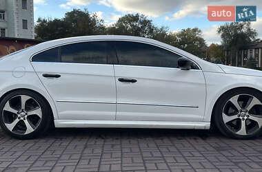 Купе Volkswagen CC / Passat CC 2012 в 
