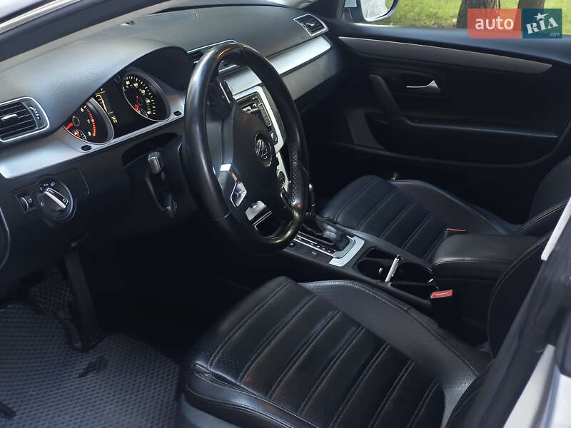Купе Volkswagen CC / Passat CC 2014 в Киеве