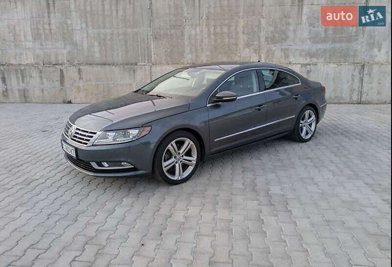 Купе Volkswagen CC / Passat CC 2012 в Києві