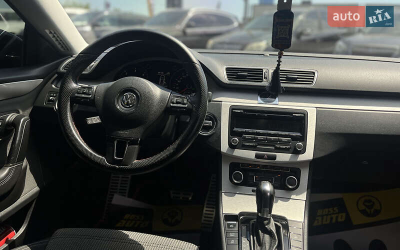 Купе Volkswagen CC / Passat CC 2011 в Мукачево