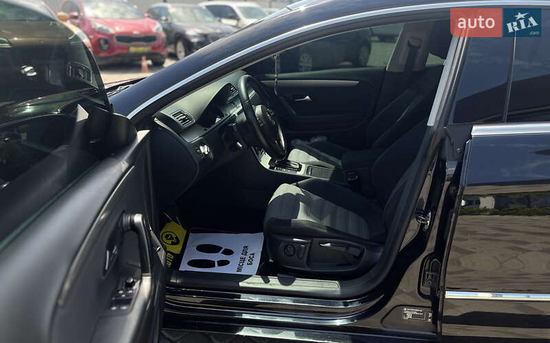 Купе Volkswagen CC / Passat CC 2011 в Мукачево