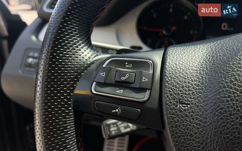 Купе Volkswagen CC / Passat CC 2011 в Мукачево