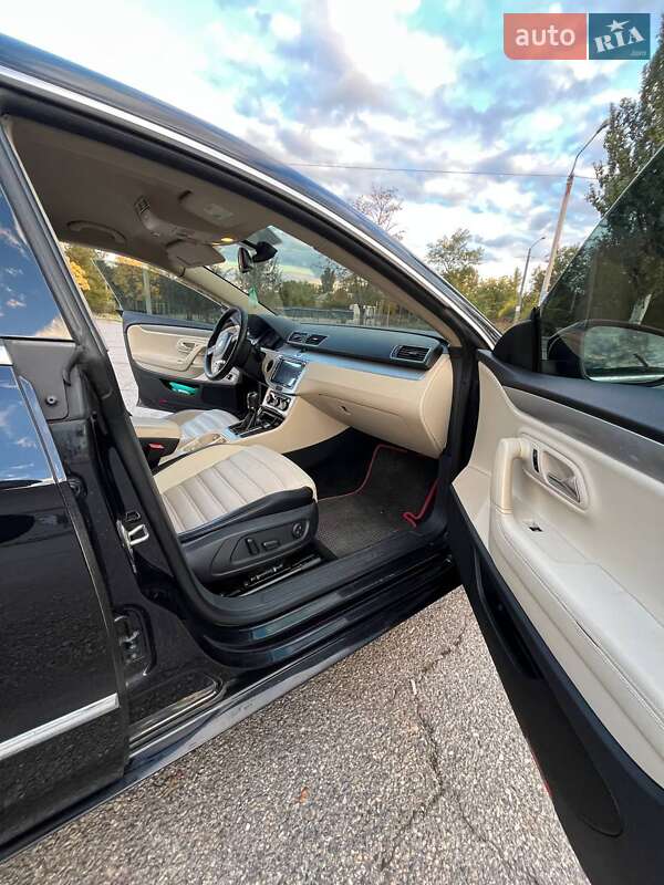 Купе Volkswagen CC / Passat CC 2011 в Запорожье