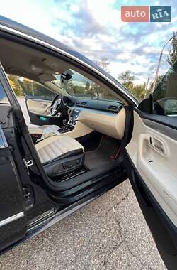 Купе Volkswagen CC / Passat CC 2011 в 